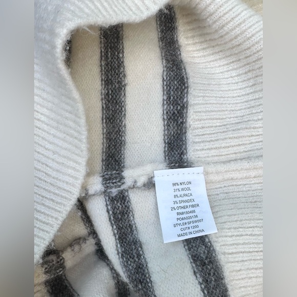 41 HAWTHORN Sweater Women’s XS ALPACA BLEND Off White Gray Stripe Crew Neck Top - Picture 5 of 8